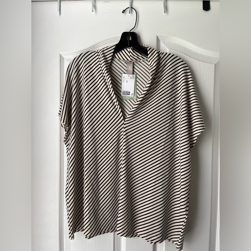 H&M black and white blouse, never worn